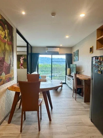 Apartamento de un dormitorio con balcón y vistas a la montaña — The Title Residencies Naiyang Beach